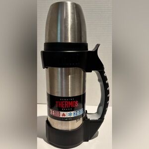 Thermos The Rock Vacuum Insulated 1 Liter Beverage Bottle Stainless Steel/Black